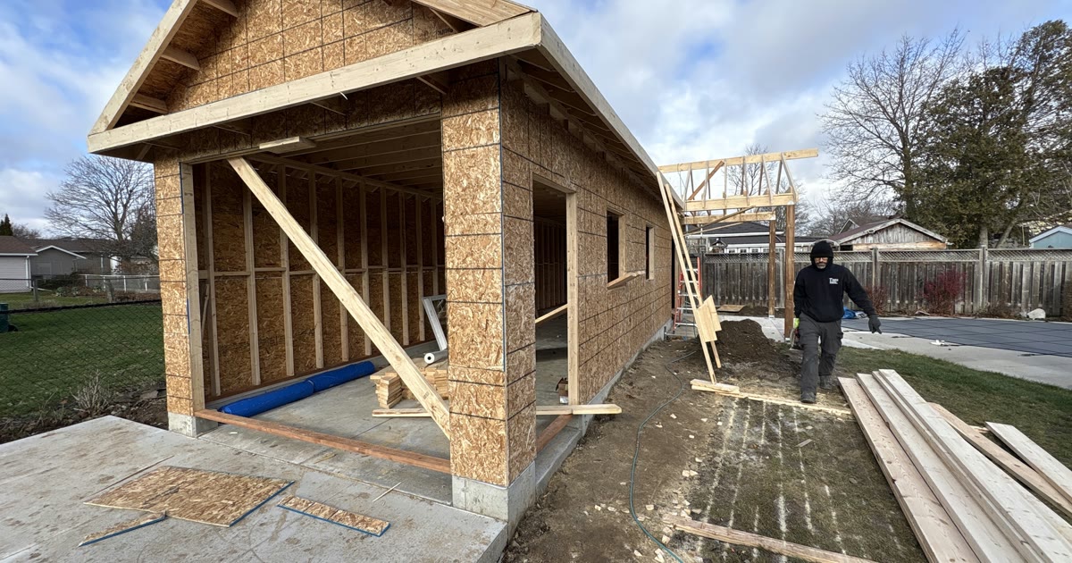 New detached garage build in progress — HandKind Construction, Paris, Ontario